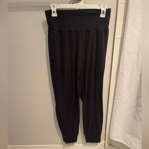 Athleta Salutation Joggers!